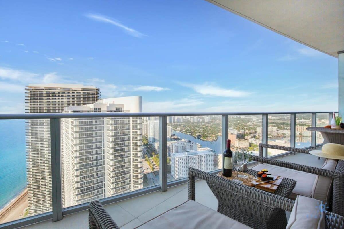 Upper Level Penthouse - Amazing Views Beach & Intracoastal Apartment Hollywood Exterior photo